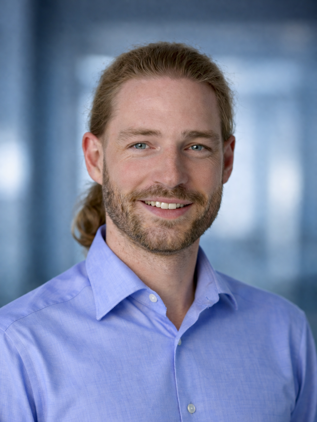 Hanno Schaefer - Portrait 3 - Webseite - cropped